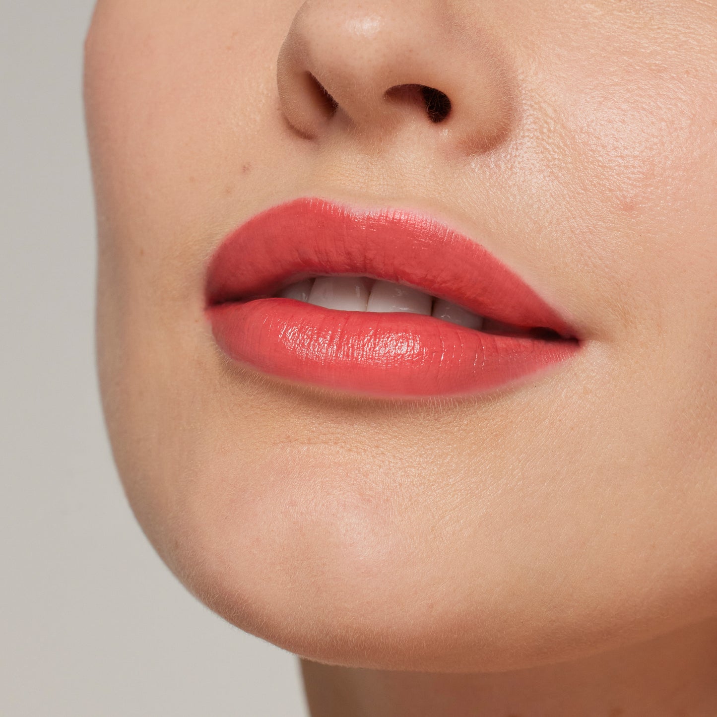 ColorLuxe Hydrating Cream Lipstick
