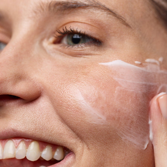 intensive moisture cleanser